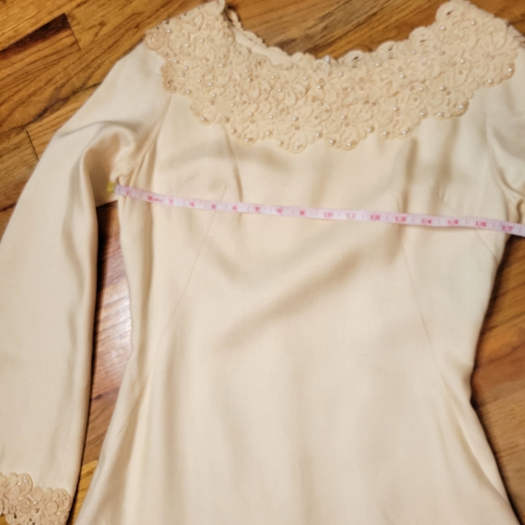 Vintage 1960s Wedding Dress Formal Gown Bride With Pearls & Lace. - Picture 12 of 16